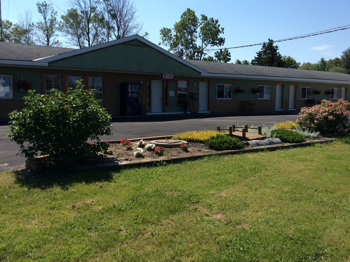 Tay Motel Waubaushene Kültér fotó